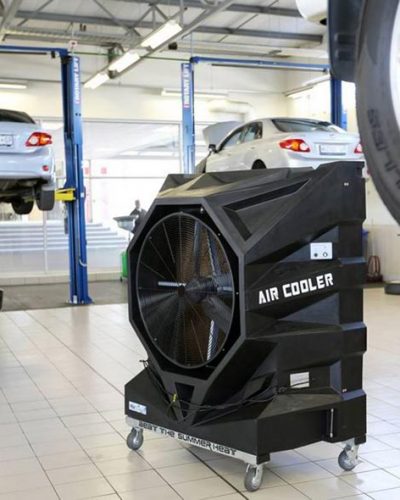 Portable air conditioning FoxAir in an auto repair workshop