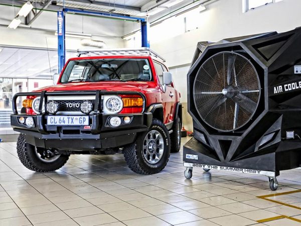 Portable air conditioning FoxAir in an auto repair workshop